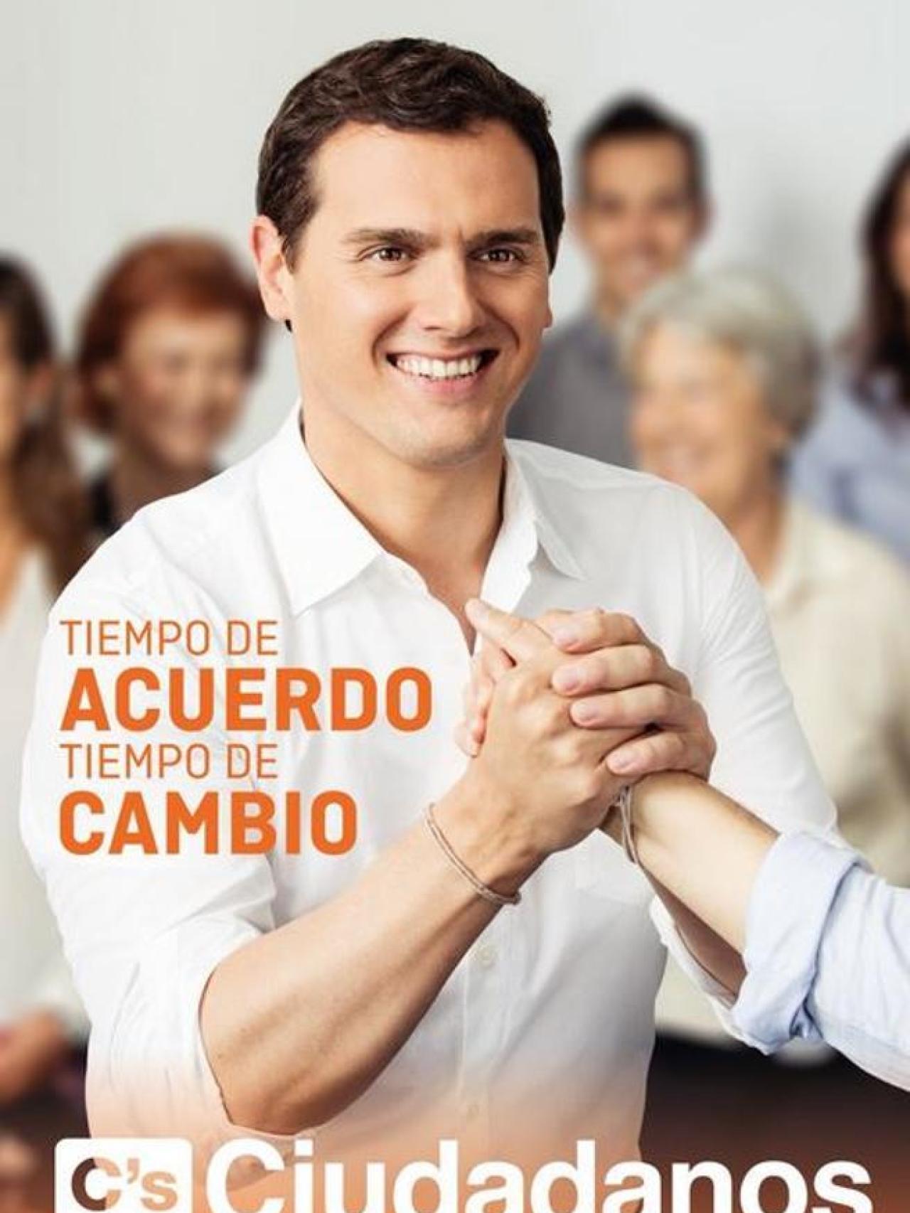 Ciudadanos ha recurrido a la camisa blanca remangada hasta en sus carteles electorales