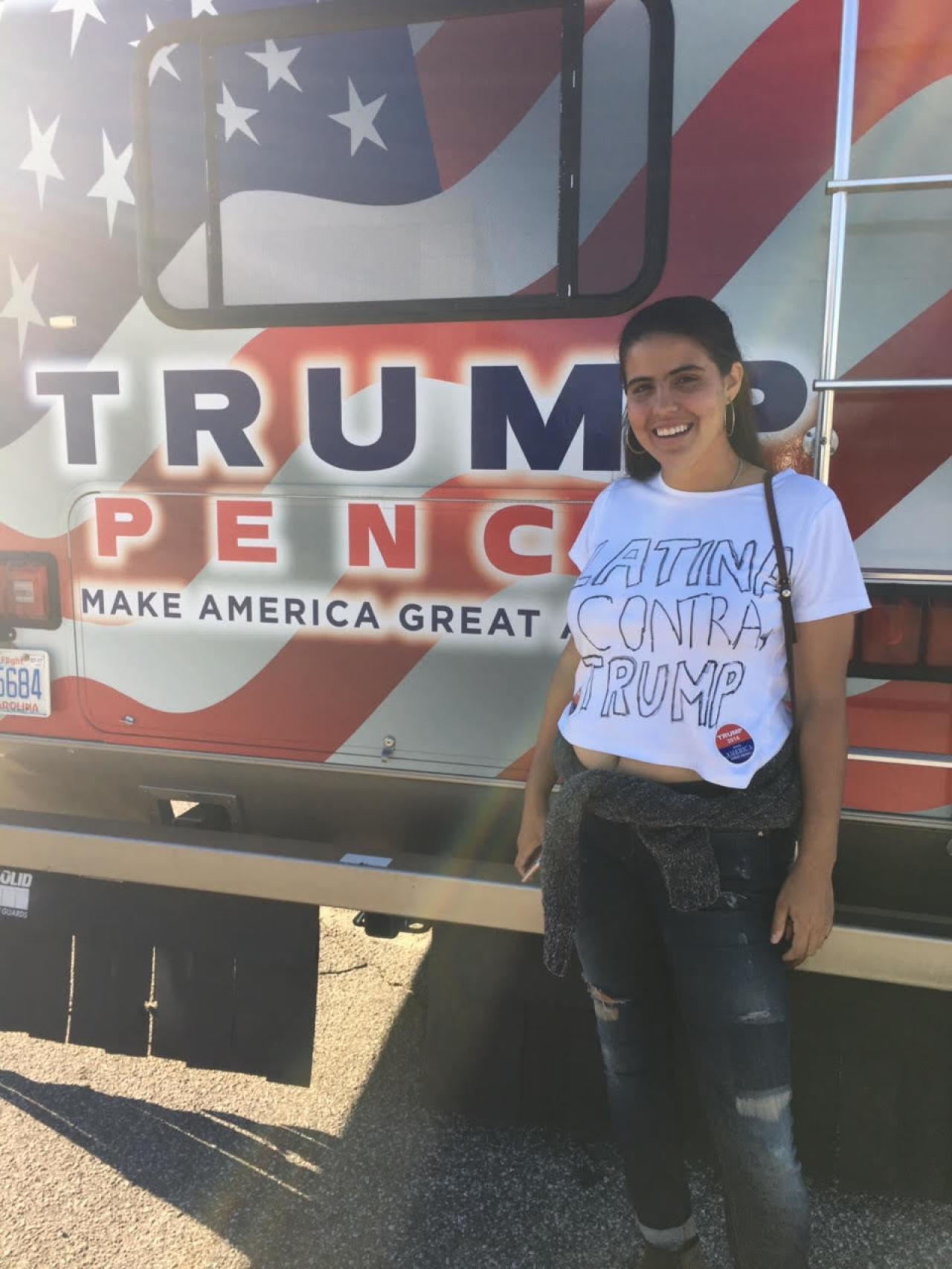 Annie Cardelle no quería que la confundiesen con una simpatizante de Trump.