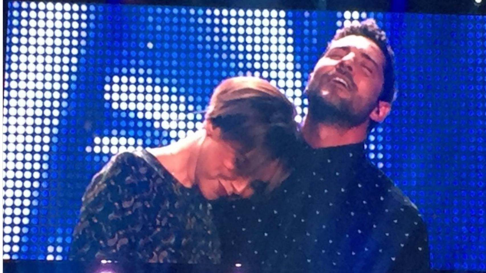 Bisbal y Chenoa se han emocionado ya durante el ensayo