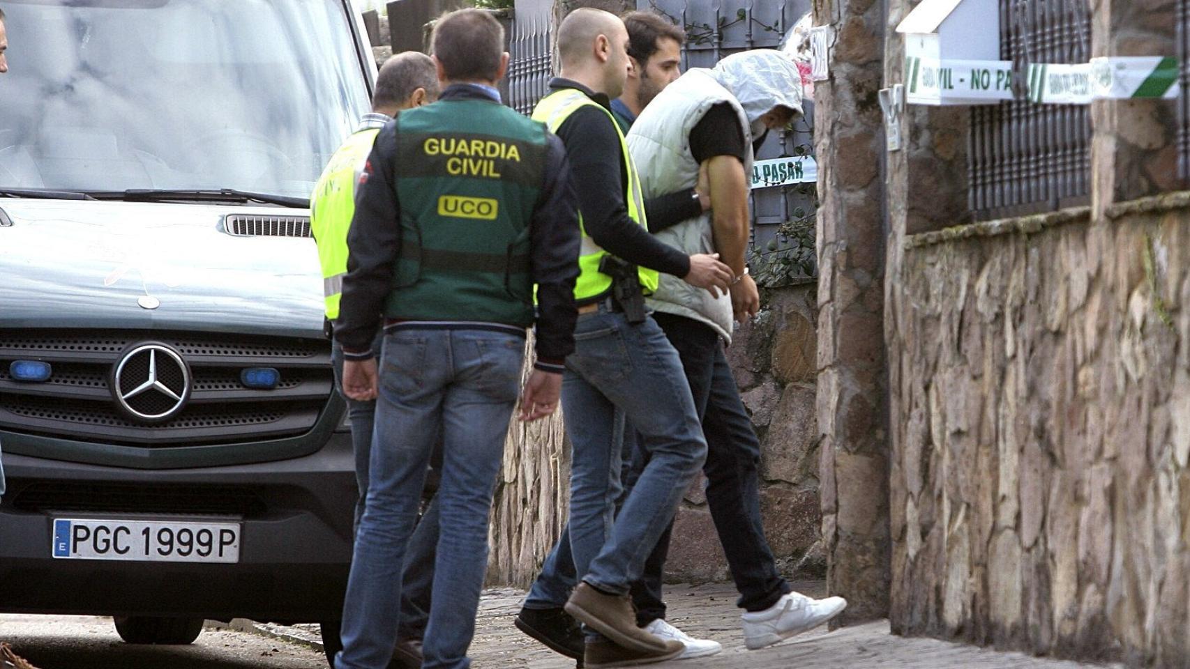 El asesino de Pioz acude a la casa del crimen.