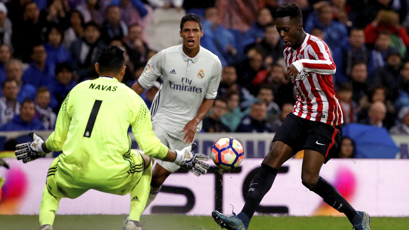 Keylor Navas y Varane en el partido ante el Athletic.