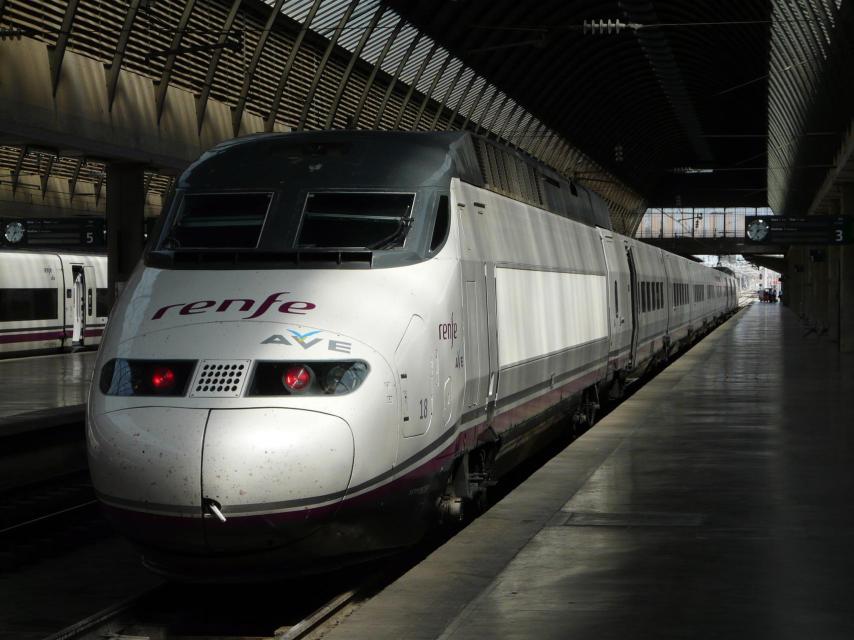 Uno de los trenes de alta velocidad de Renfe.