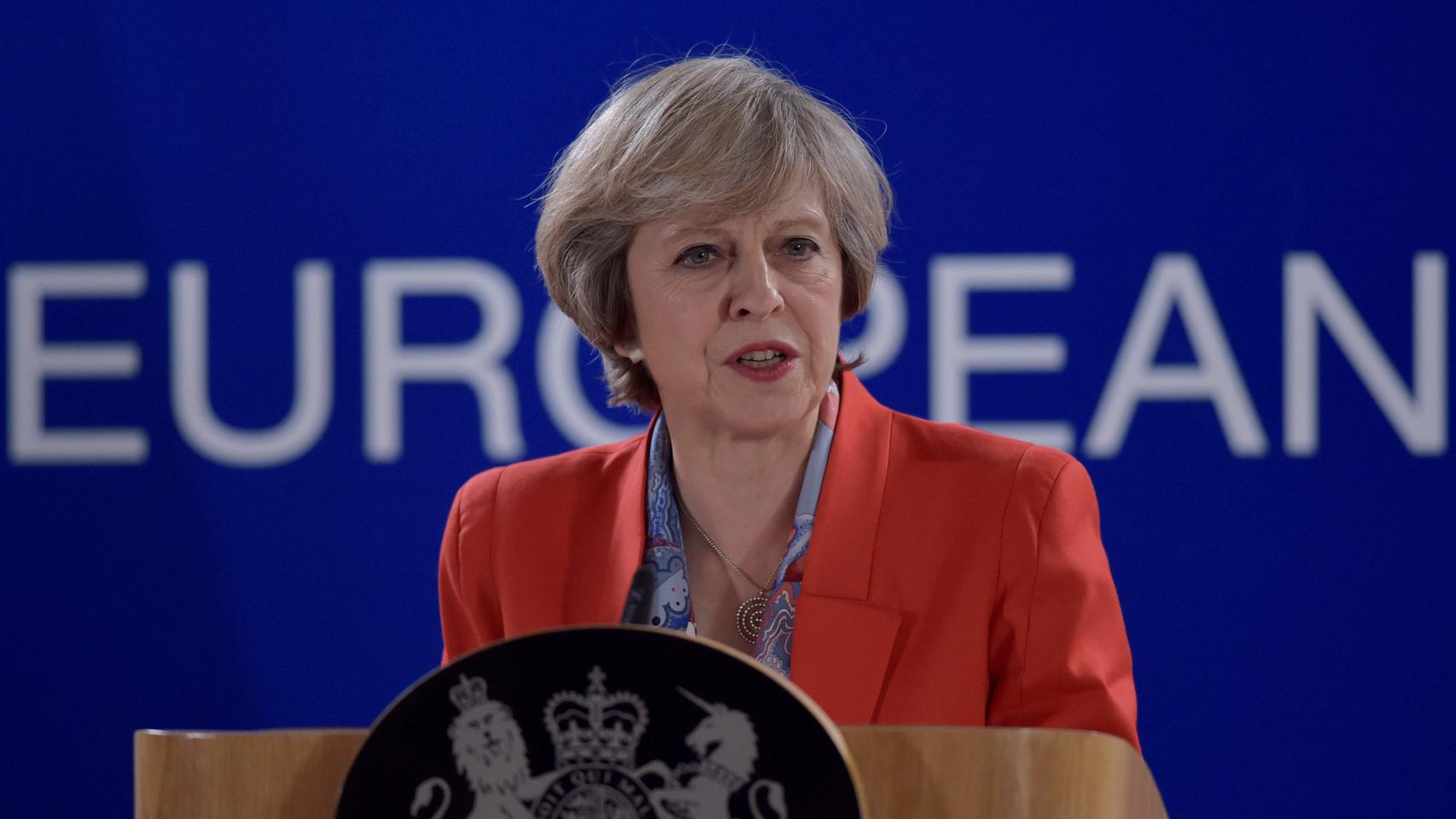 May quiere que la ruptura con Bruselas sea dura.