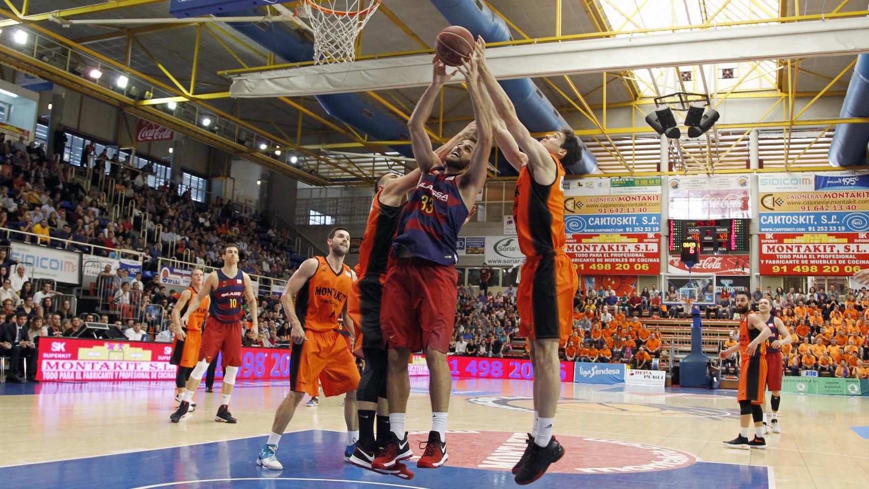 Perperoglou intenta anotar ante el Fuenlabrada.