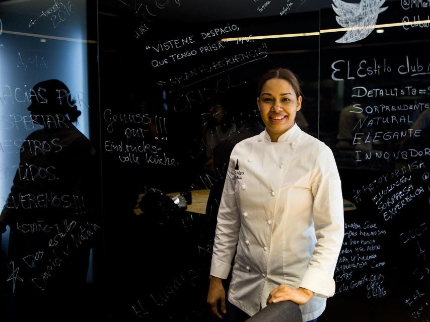 A los 22 años, María montó un servicio de catering en su pueblo en República Dominicana.