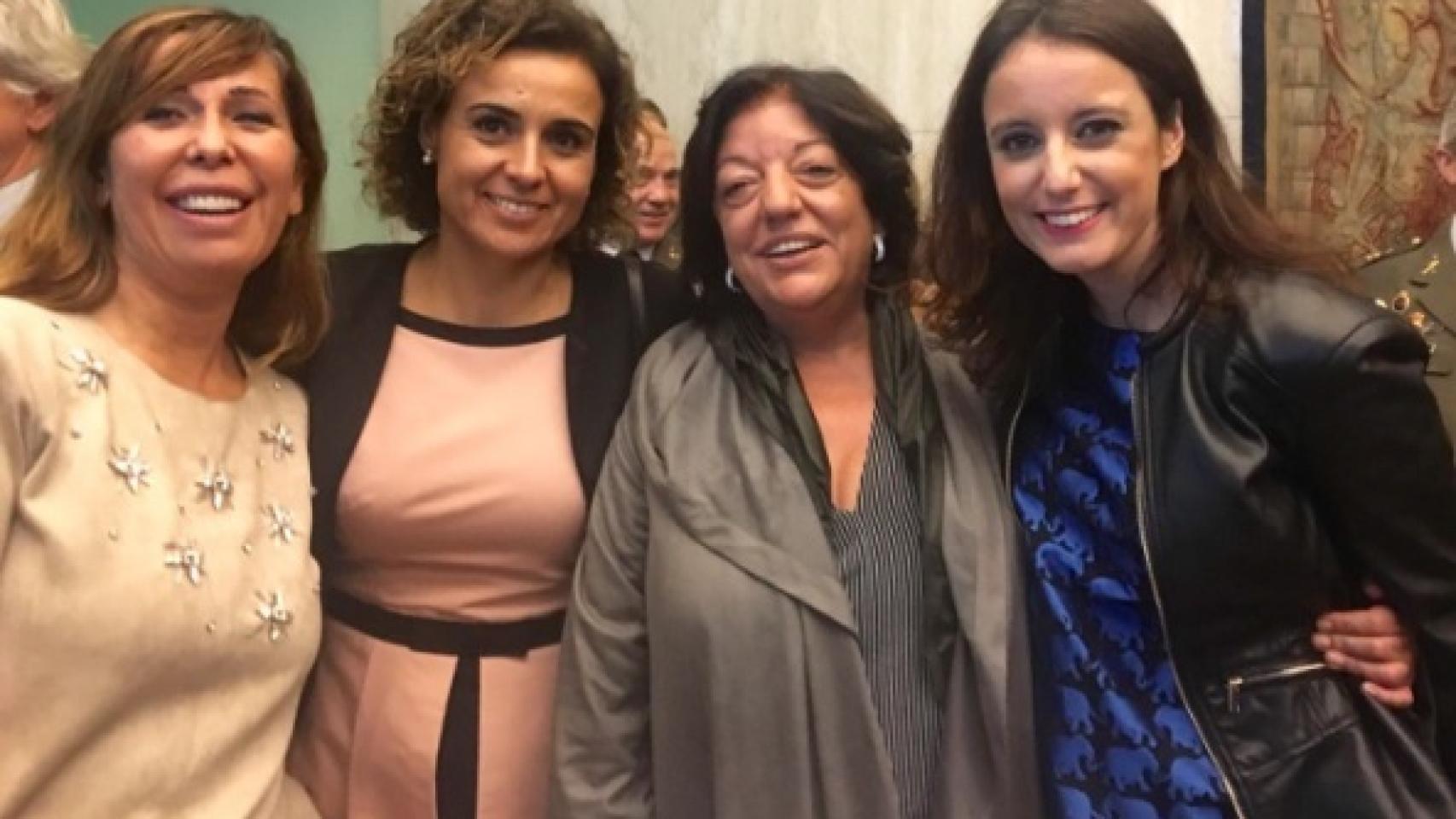 Sánchez Camacho (izqda), Dolors Monserrat y Levy (dcha) este viernes en el Ministerio de Sanidad