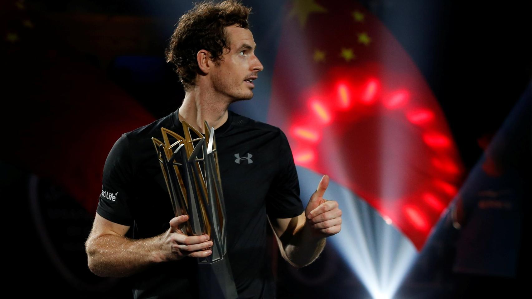 Murray, en la entrega de premios del torneo de Shanghái.