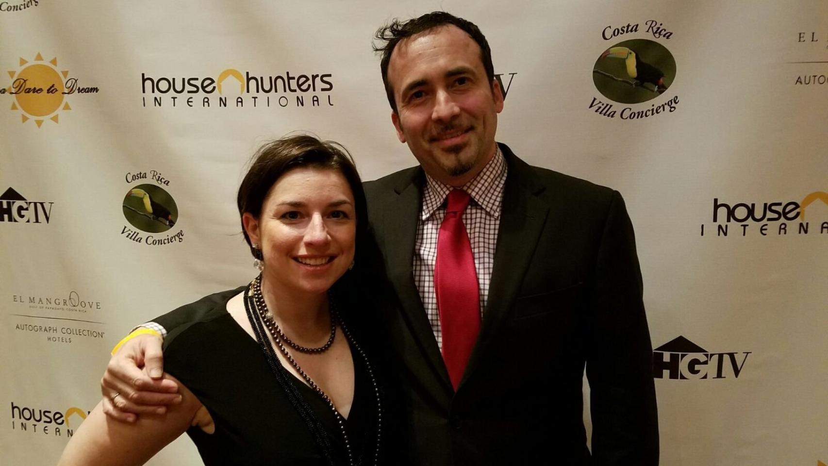 Ramón Ramírez-Liñán es demócrata. En esta imagen aparece con su mujer.