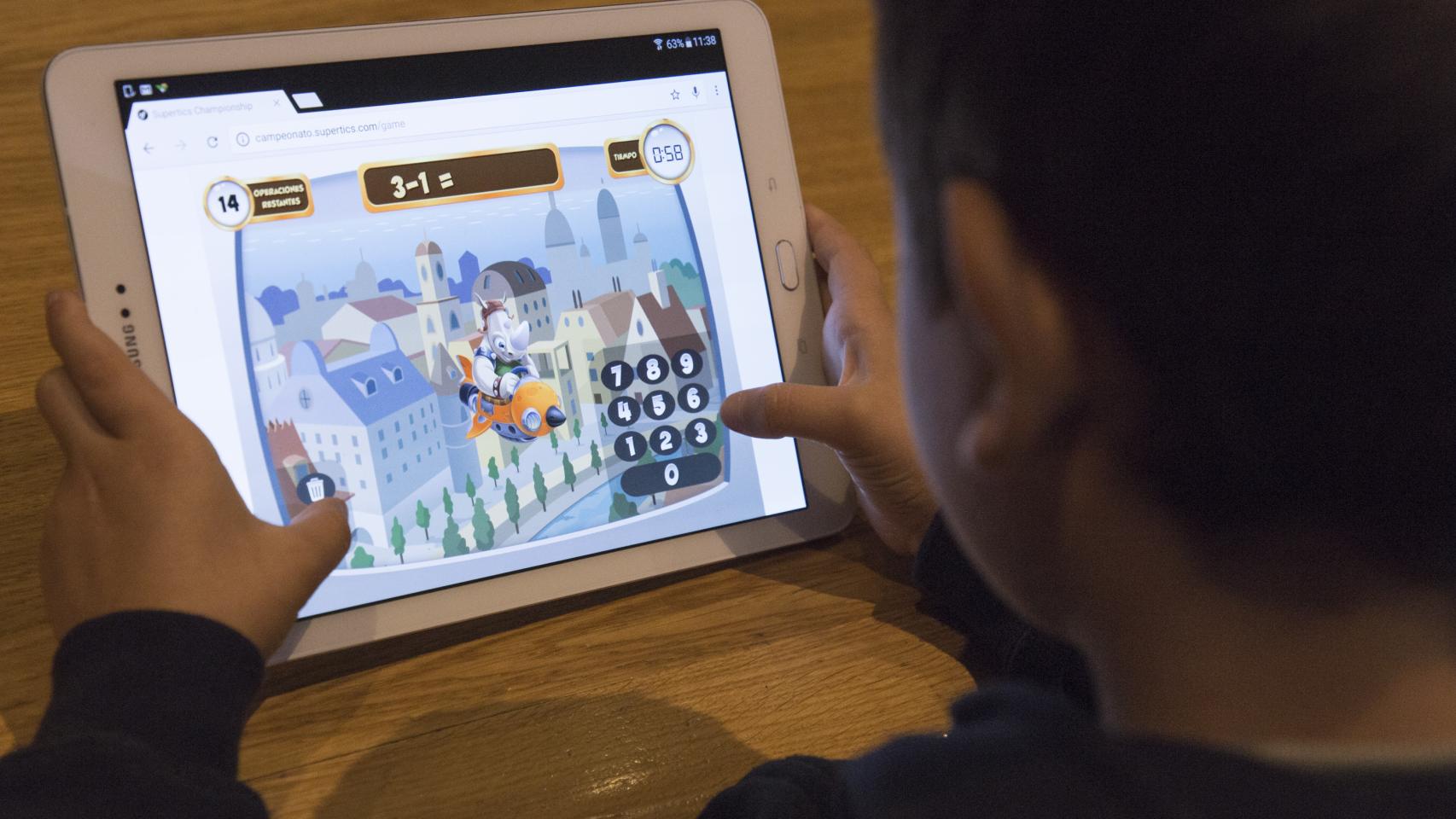 Plataforma de Supertics en la que los más pequeños resuelven los problemas