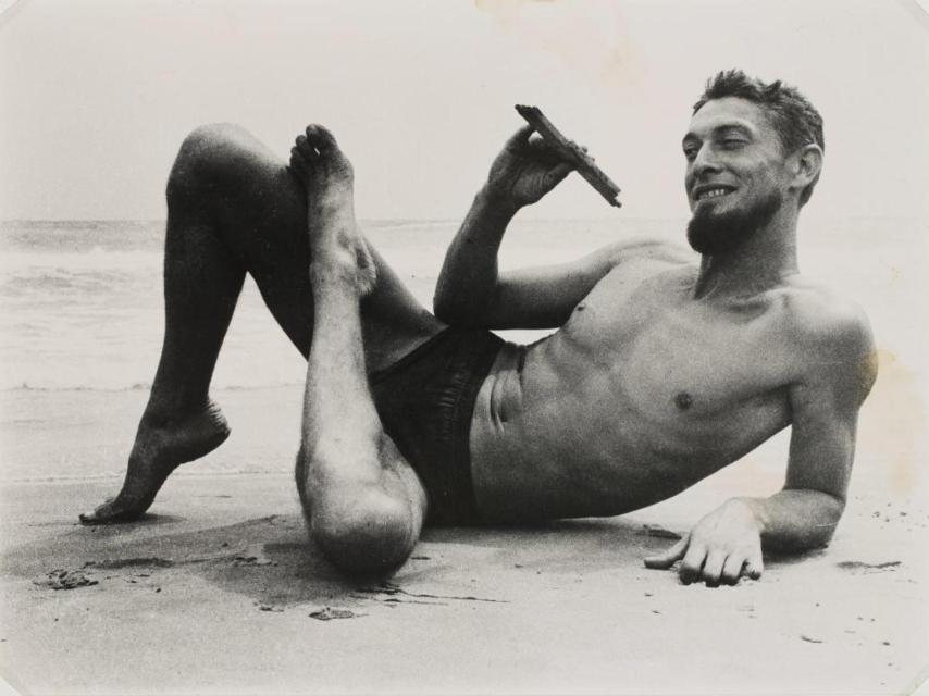 Un retrato de Carlos Barral, fotografiado por Oriol Maspons.