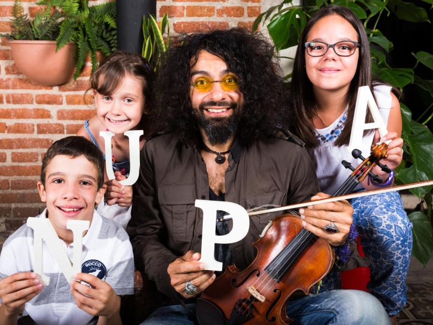 Ara Malikian con Rodrigo, Alexandra, Valeria y Jaime