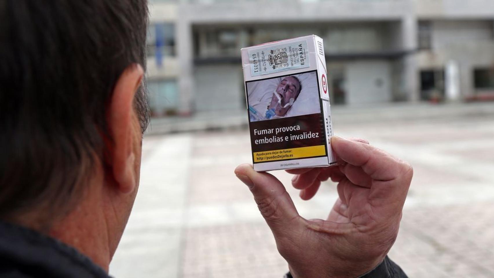 El gallego que ha denunciado que su fotografía está en las cajetillas de tabaco.