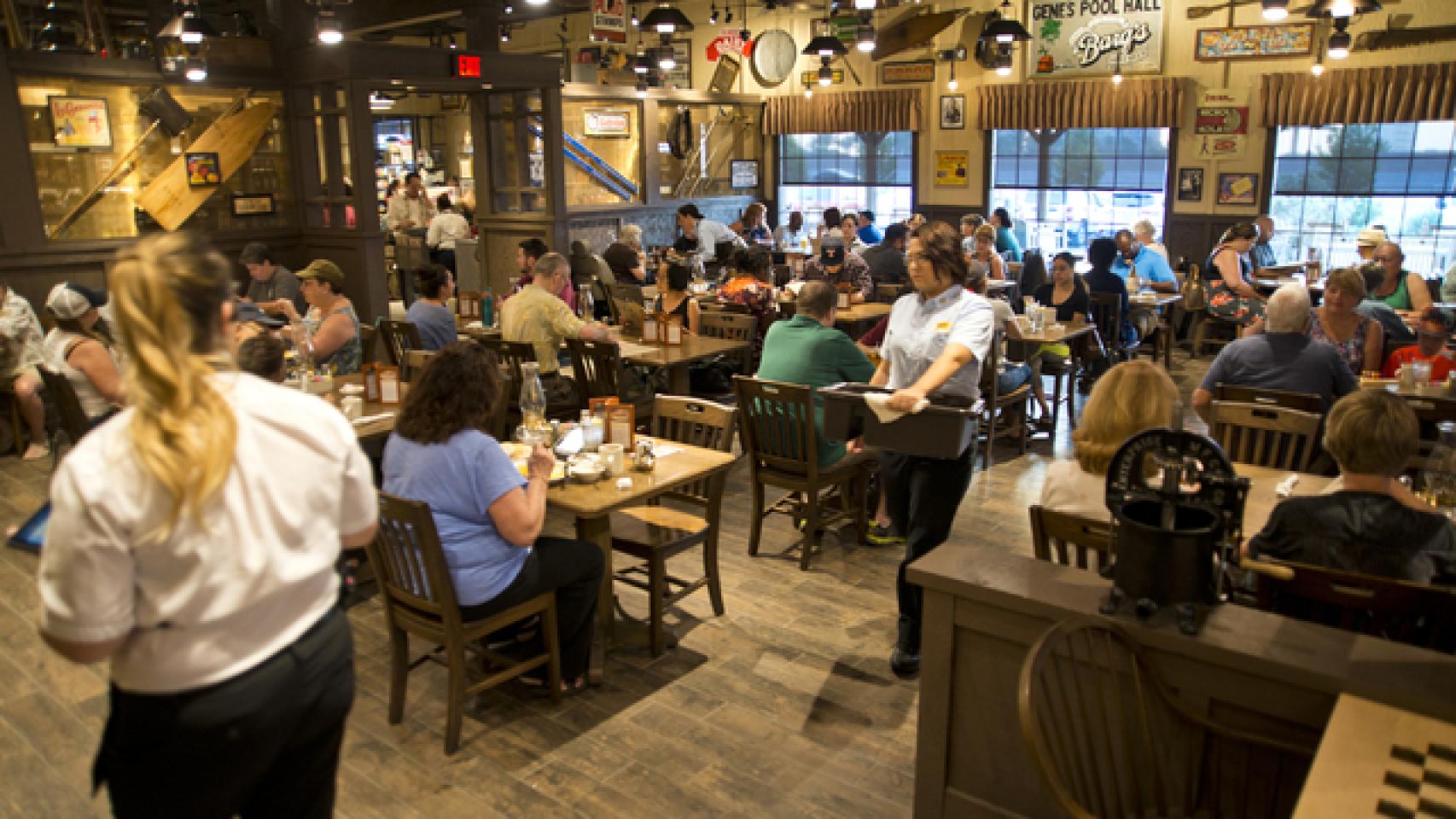 Imagen de un restaurante Cracker Barrel.