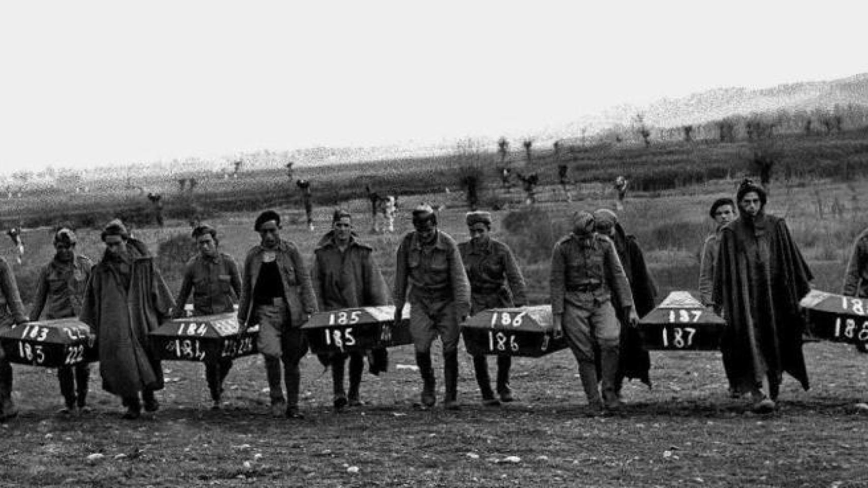 Cuando se terminó la Guerra Civil, se exhumaron los cadáveres fusilados en Paracuellos.