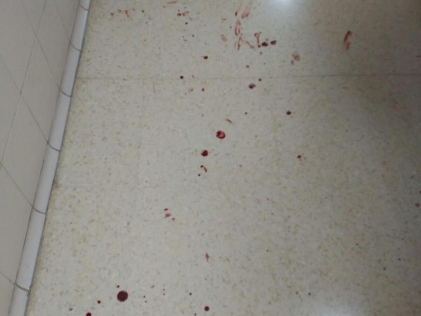 Los pasillos del CIE, testigos de una batalla campal contra los policías.