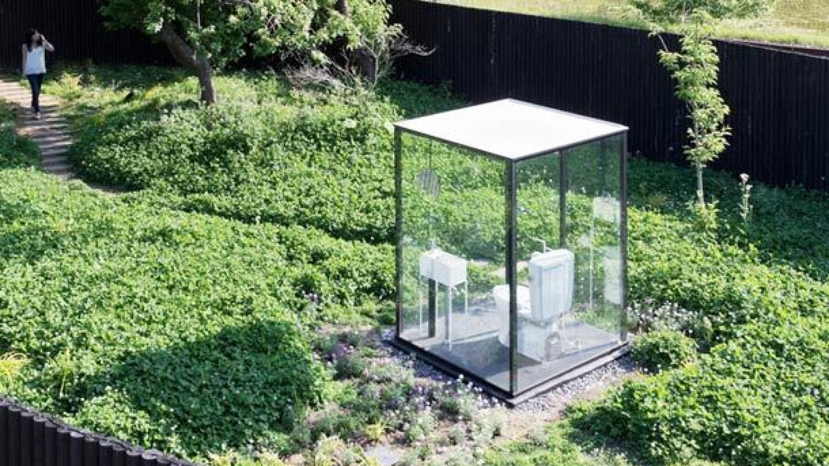 Sou-Fujimoto-transparent-toilets-3