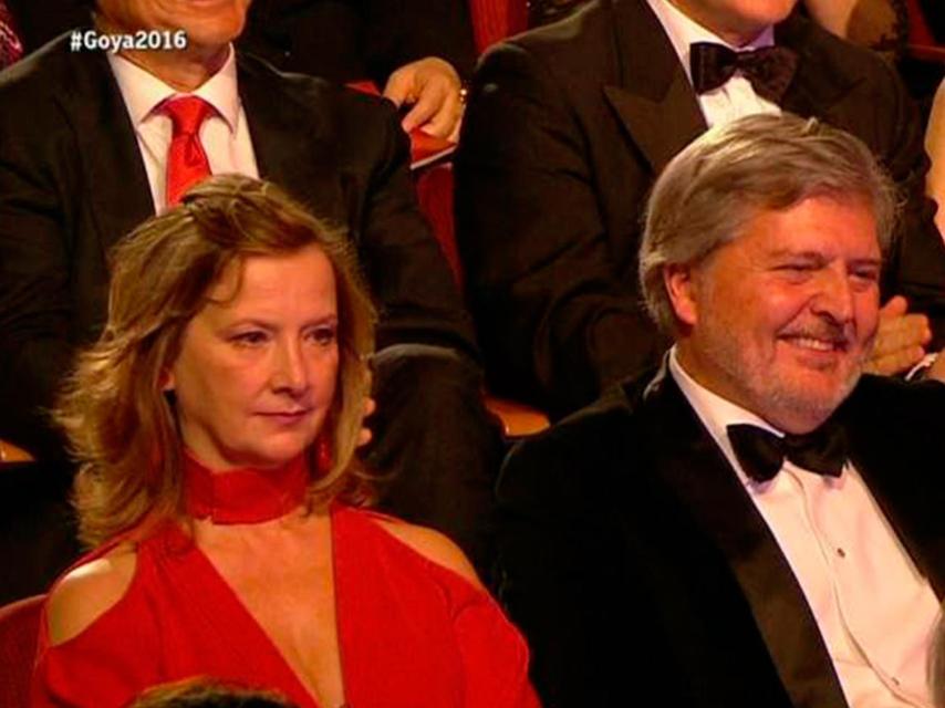 El ministro junto a su esposa, María  Pérez de Herrasti y Urquijo, hija del conde de Padul.