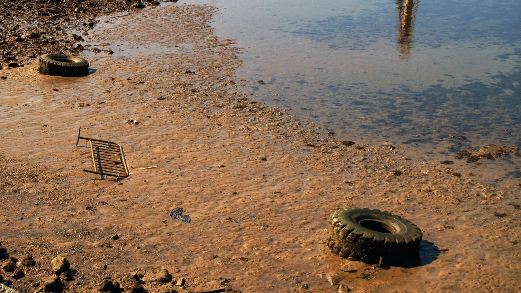 Barrio de La Calzada, en Gijón, cuya zona Este es una de las 17 amonestadas.