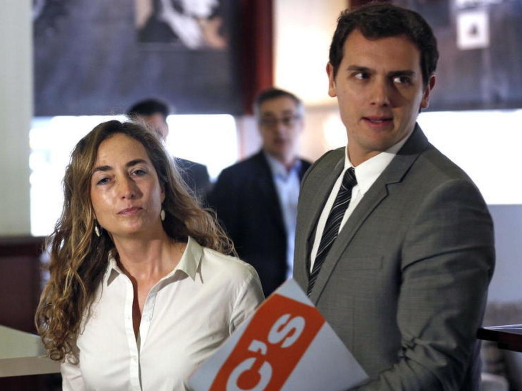 Carolina Punset junto con Albert Rivera en una foto de archivo.