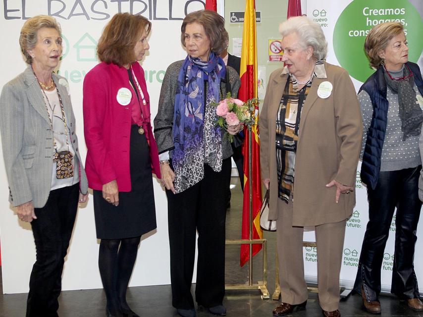 La infanta Pilar con la reina emérita Sofía.