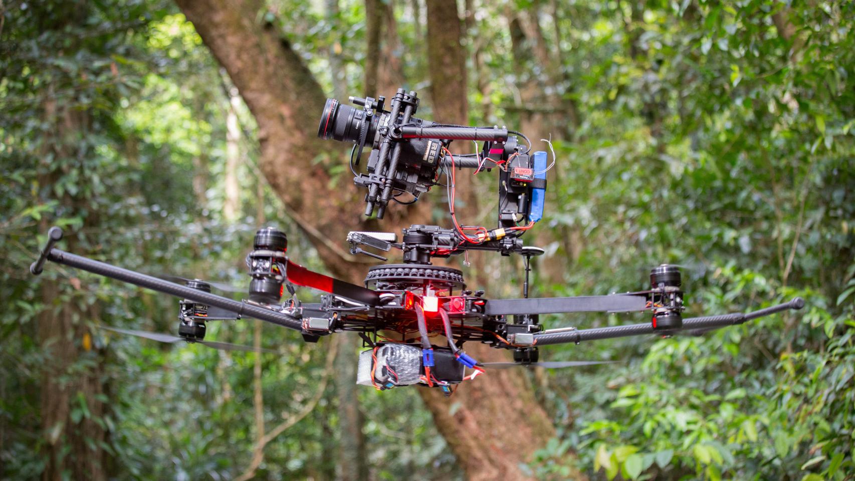 Un drone empleado en el rodaje de Planet Earth II.
