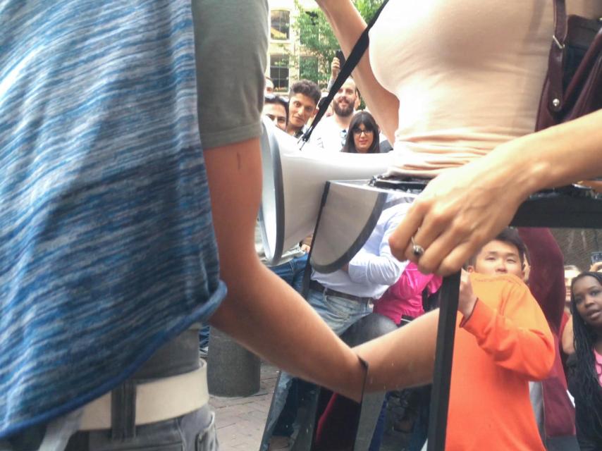 Un momento de la acción 'Vagina Box'.