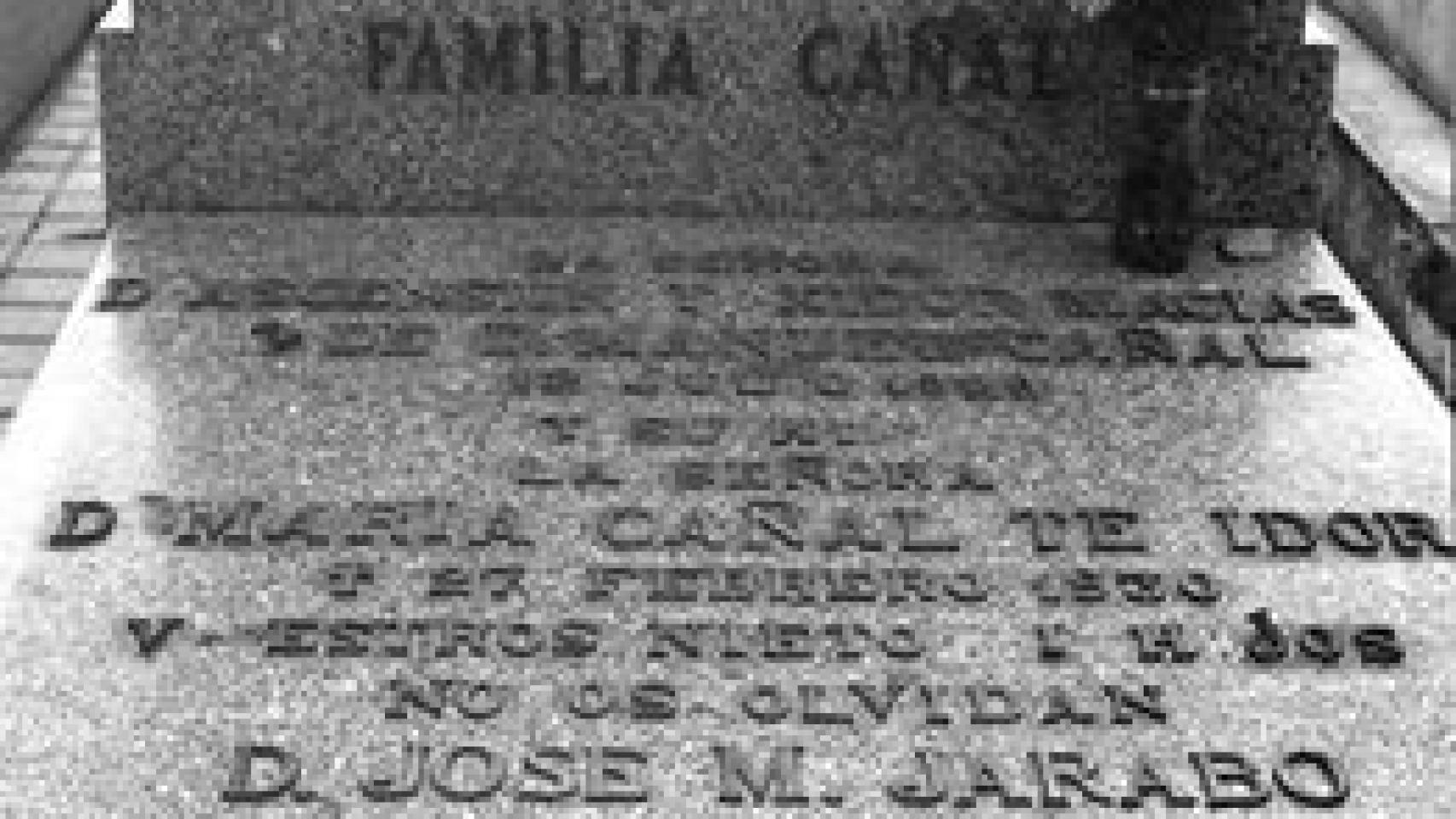 Tumba donde fue enterrado tras su ejecución en el garrote vil.