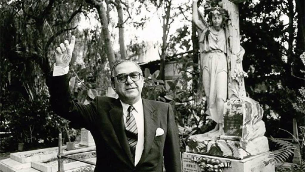 Image: Rafael Pérez Estrada, poesía en las nubes