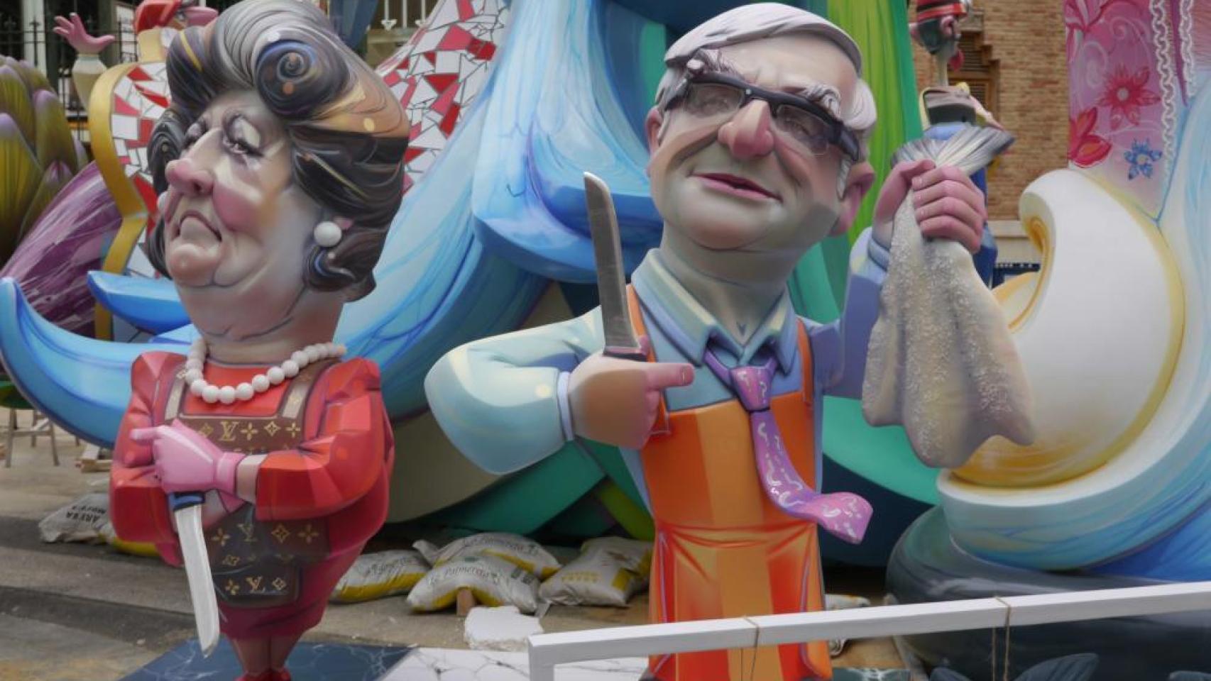 Rita Barberá partiendo el bacalao.