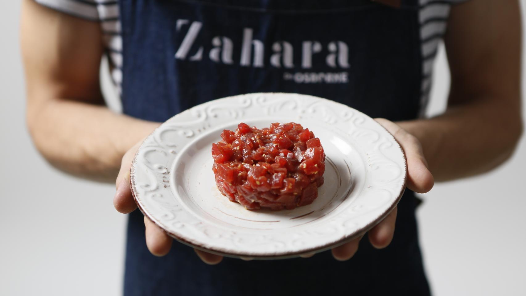 Plato de tartar de atún de almadraba.