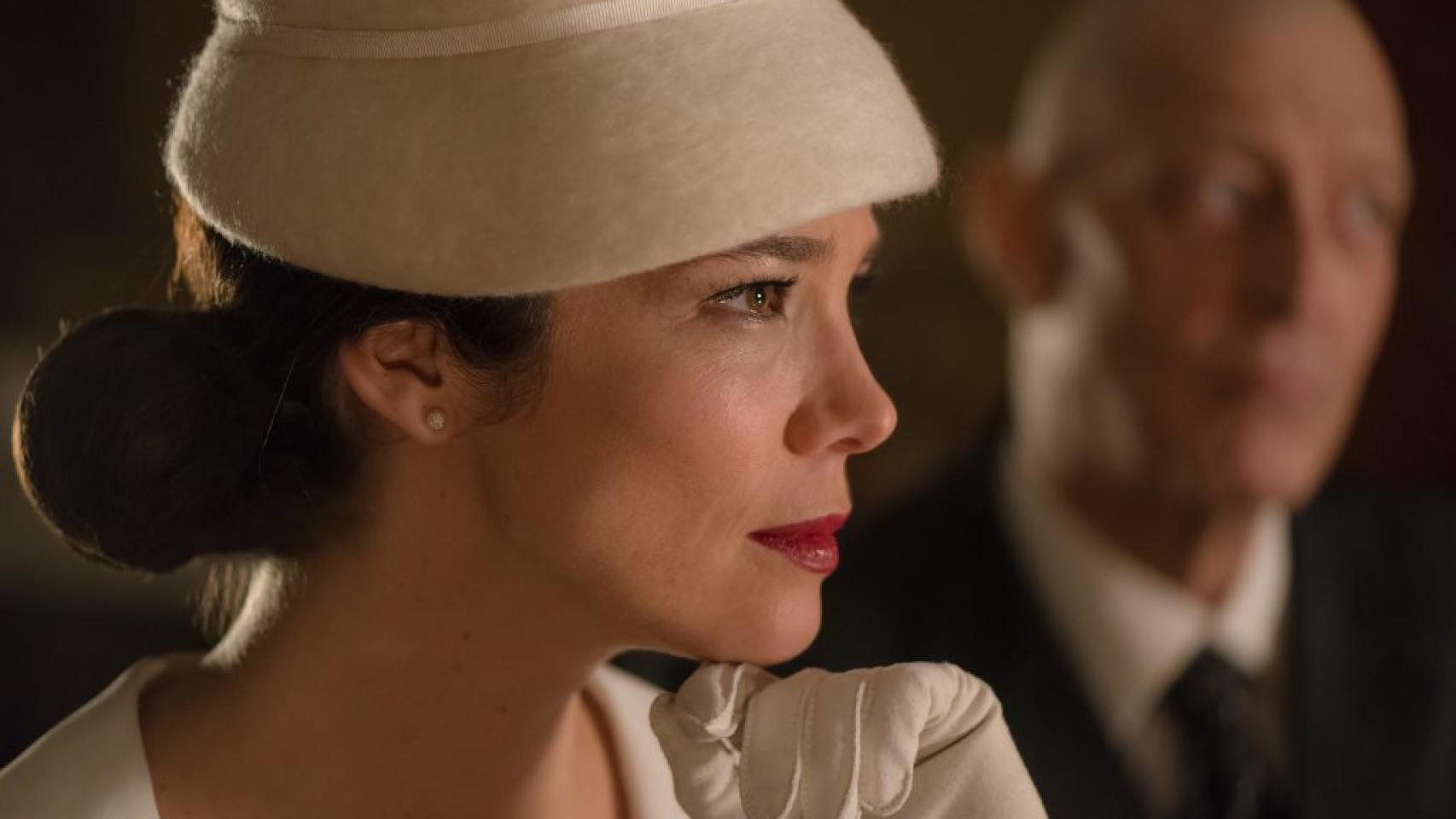 Juana Acosta en su personaje en la serie Velvet.