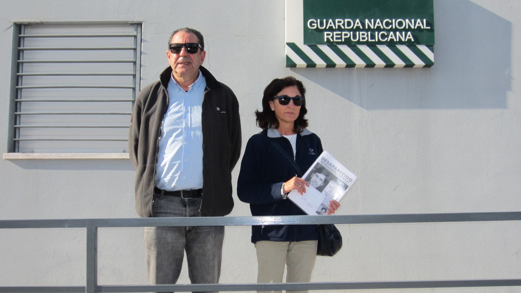 Juan Durán en plena búsqueda de Iván, su hijo desaparecido a ñla vez que Diana Quer