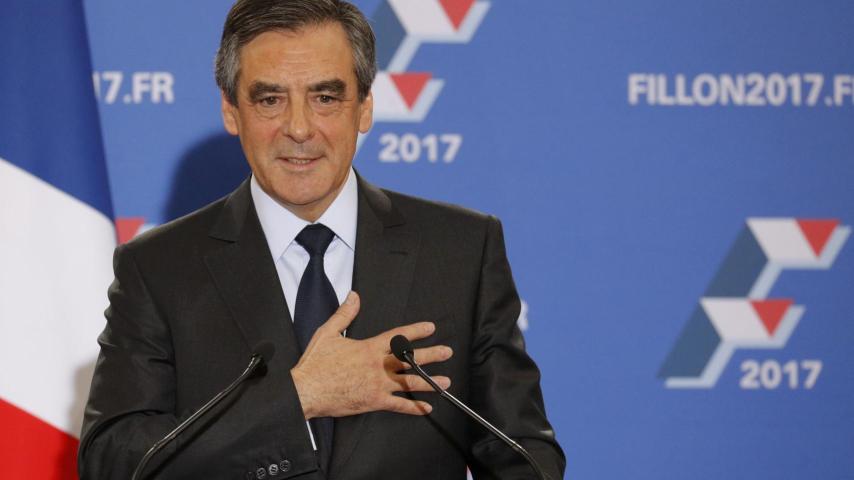 Fillon celebra su victoria en las primarias del centro-derecha francés.