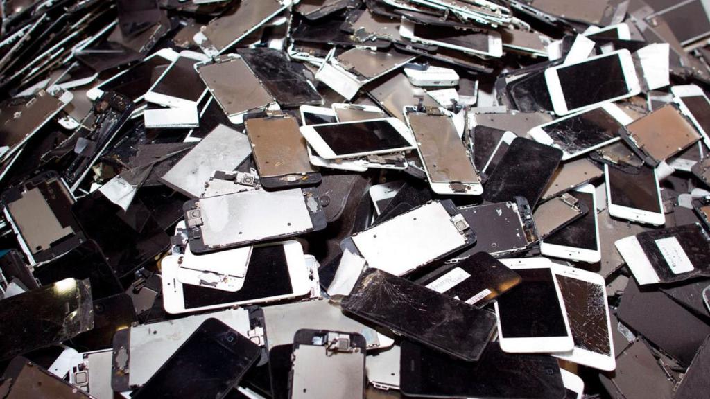 Los fabricantes están obligados a reutilizar los móviles que no se usen