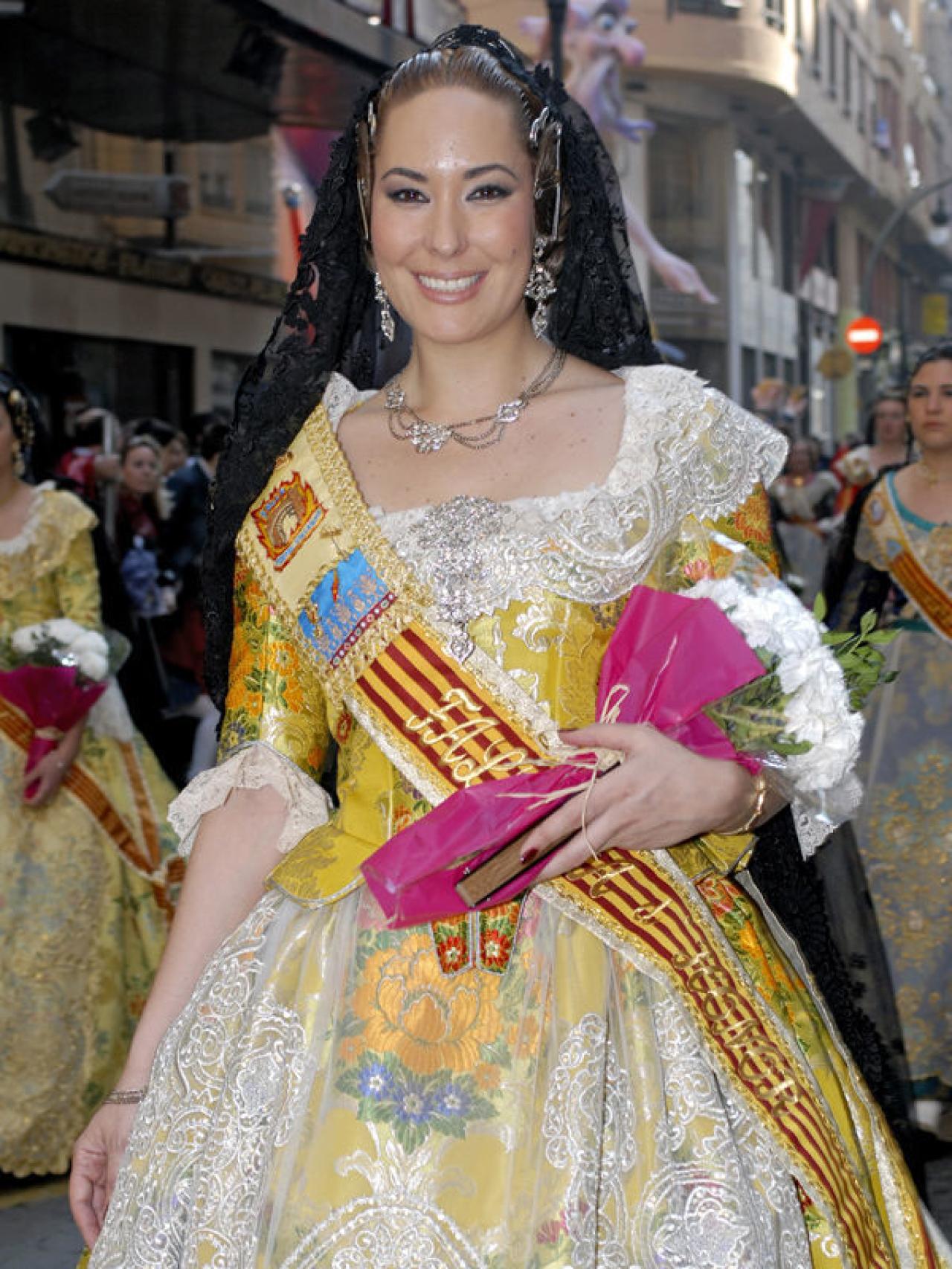 Chayo Mohedano de fallera