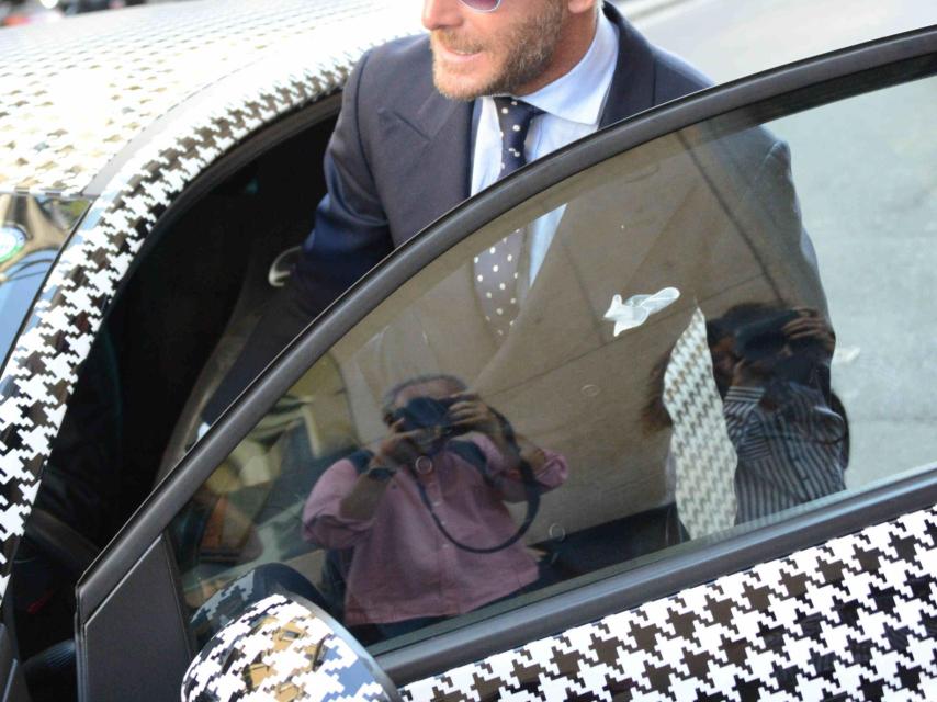 El empresario fue rápidamente desenmascarado por la policía.