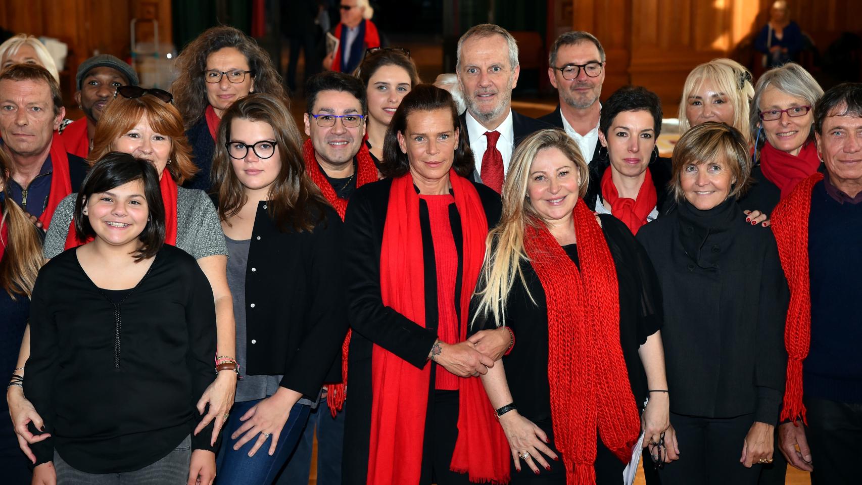 Estefanía de Mónaco posó el lunes junto a Camille en un acto benéfico.