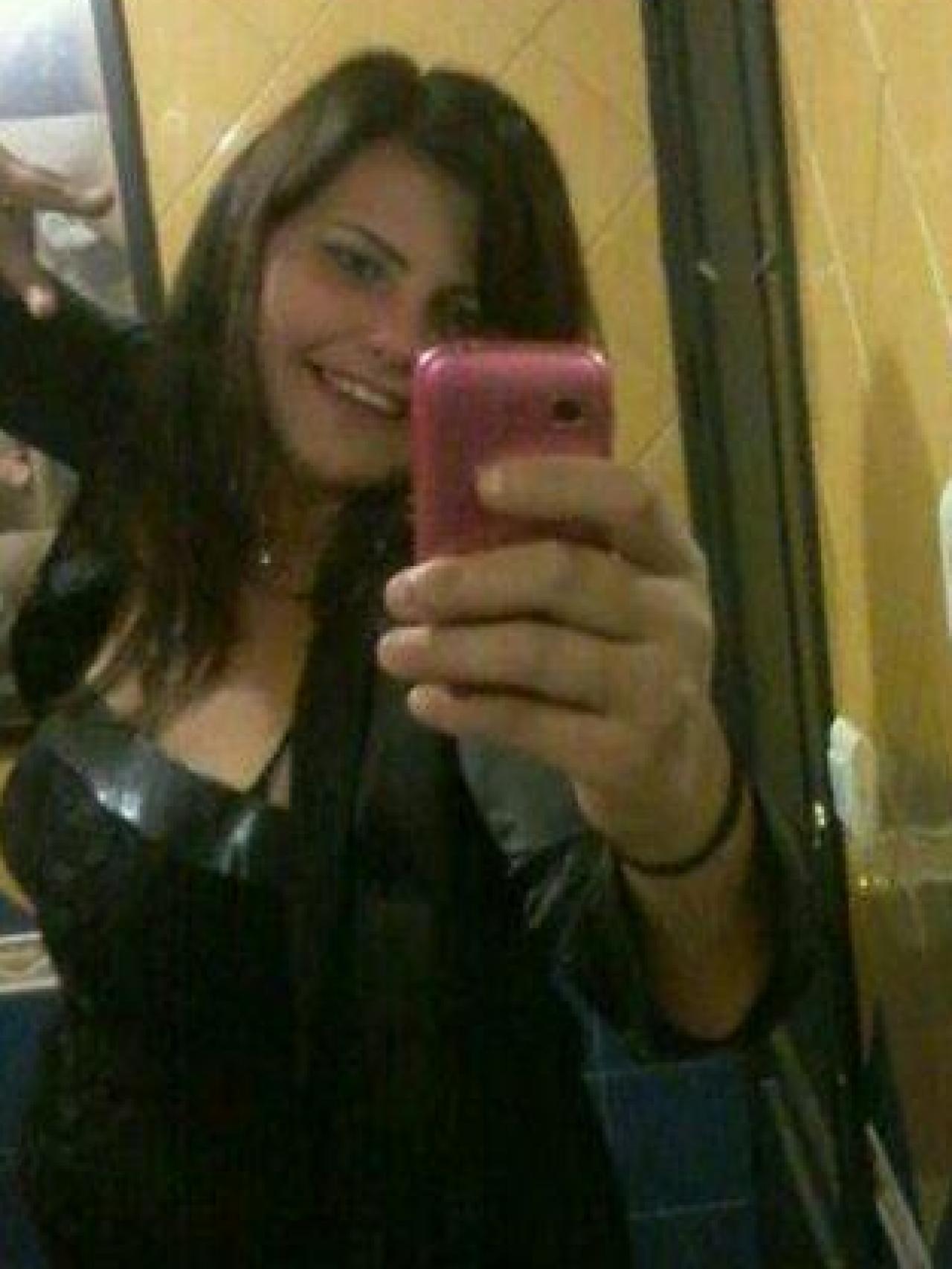 La pareja gay realizaba ingresos mensuales de 500 y 600 euros a la madre que alquiló su vientre para concebir el primer hijo de los homosexuales.