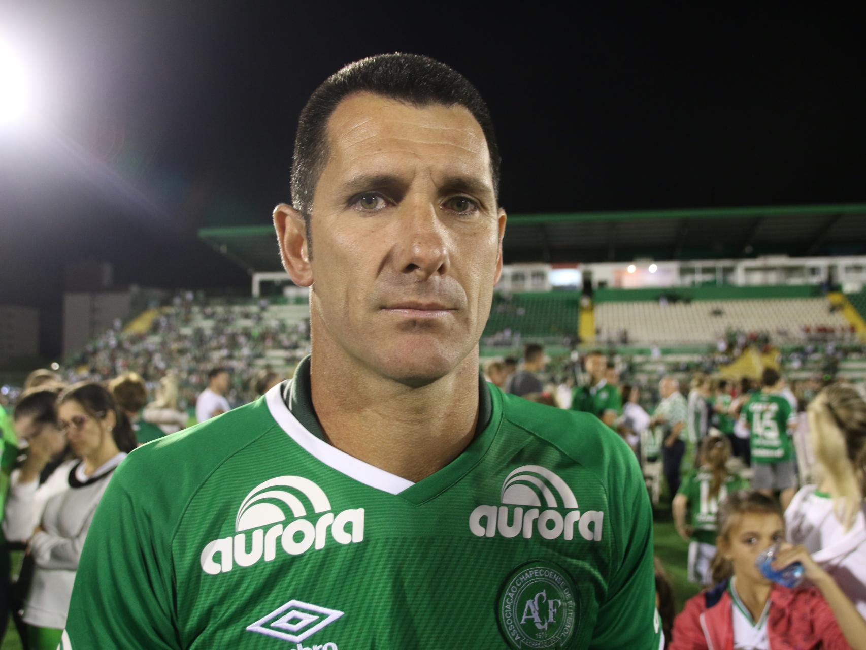 El exportero José Nivaldo se libró del accidente al haber quedado en reserva.