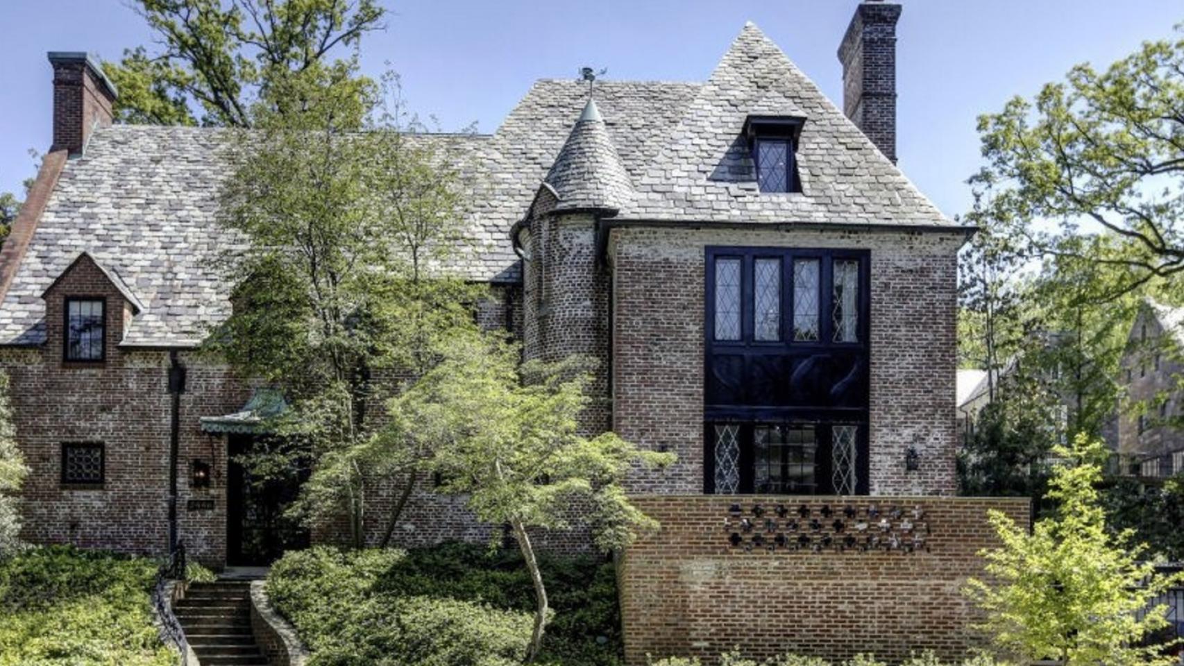 Fachada de la mansión a la que los Obama se mudarán en Washington DC