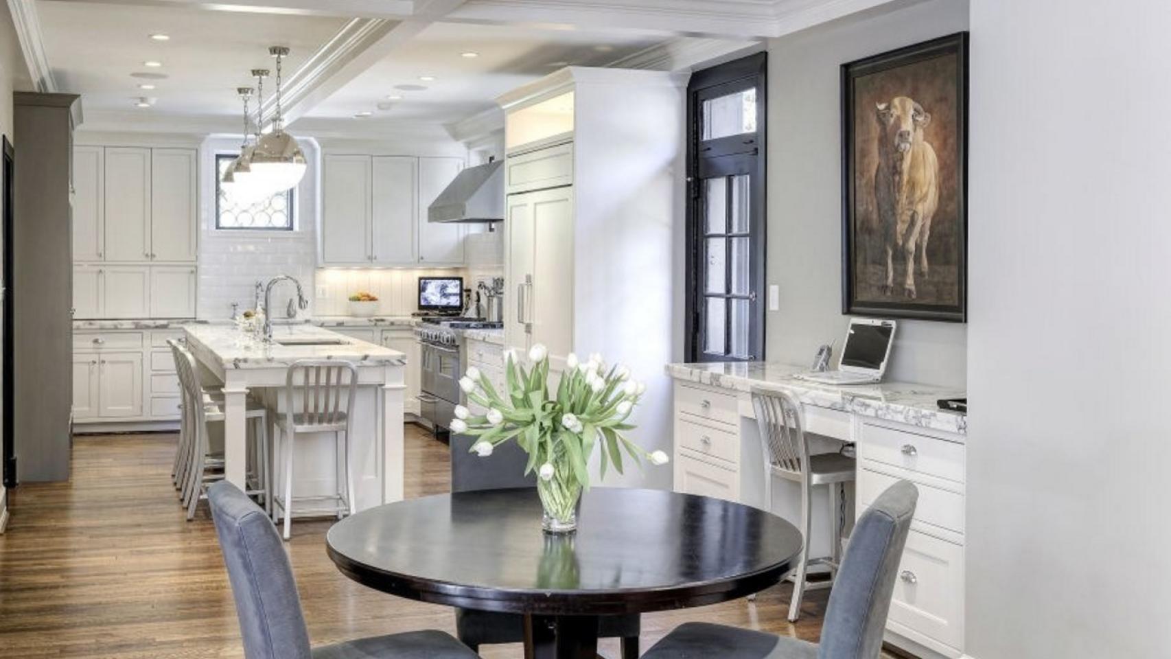 La cocina de la casa que ha sido decorada por el interiorista Michael Smith