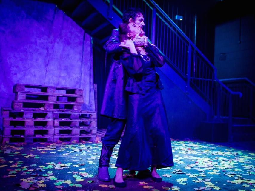 Bodas de Sangre. Luciìa Espiìn y Pablo Tureìgano.