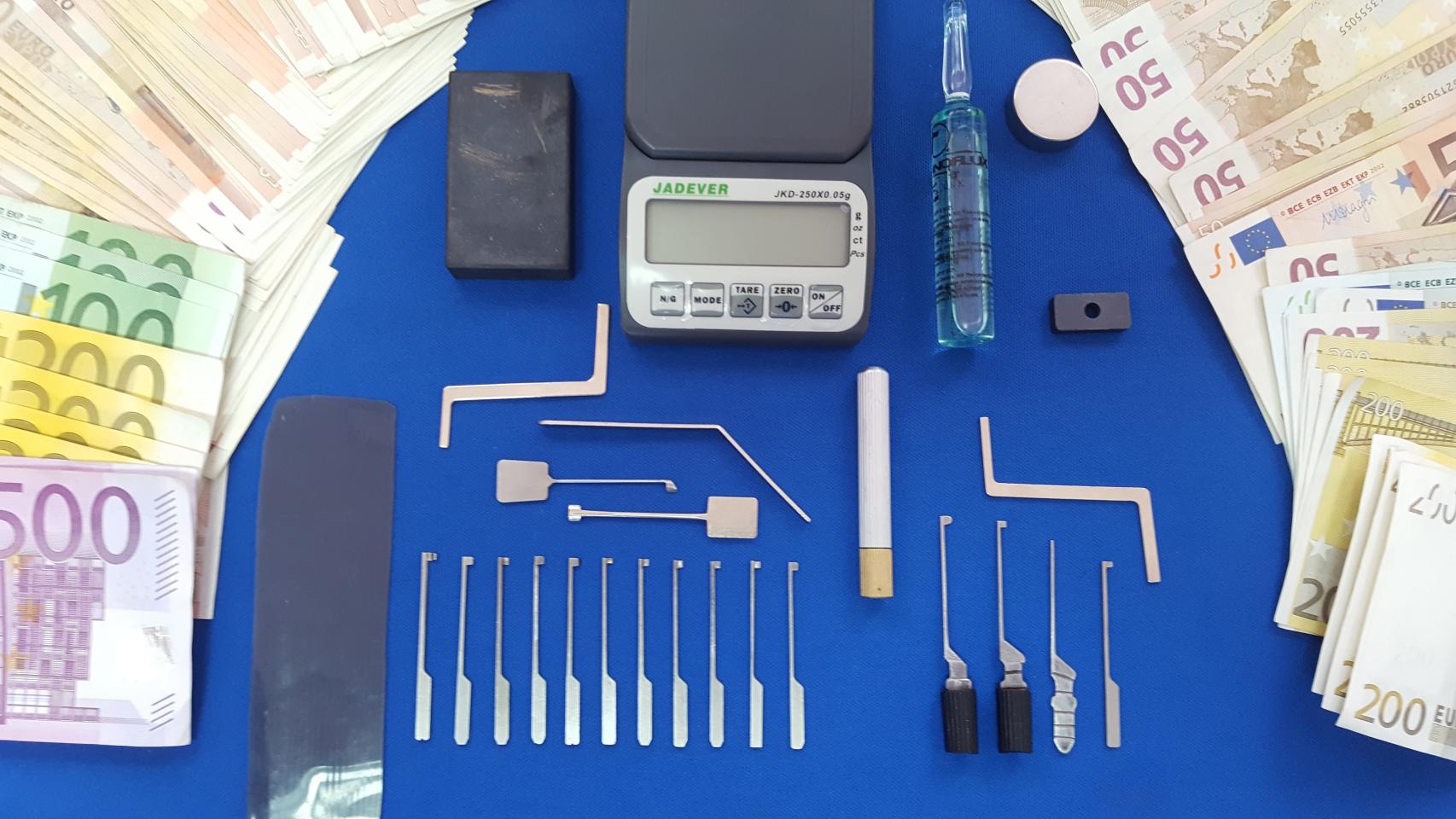 Los utensilios que usaban los Kanonieri Kurdi para manipular cerraduras.