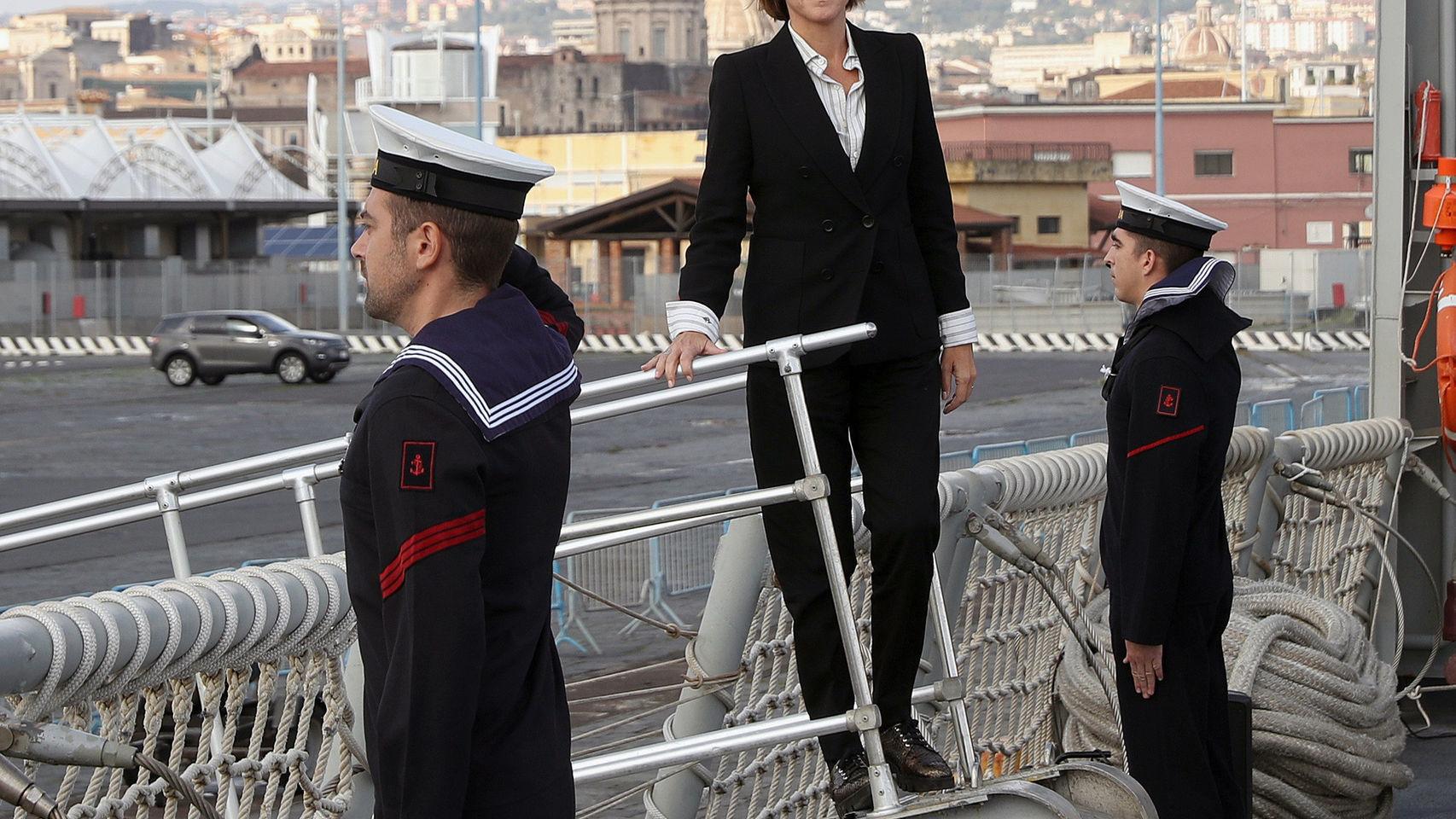 Cospedal, presidiendo un acto castrense.