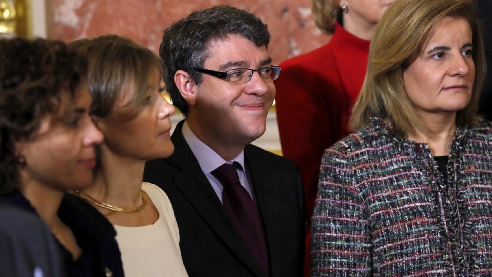 Fátima Báñez, muy sobria en el Día de la Constitución.