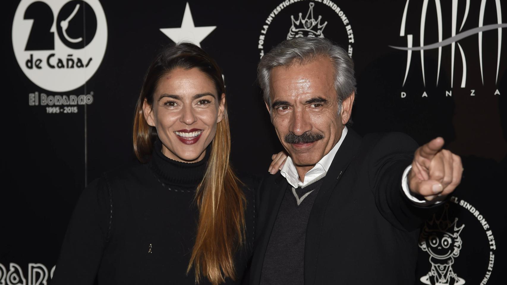 Imanol e Irene atendiendo a los medios en un photocall hace hoy un año.