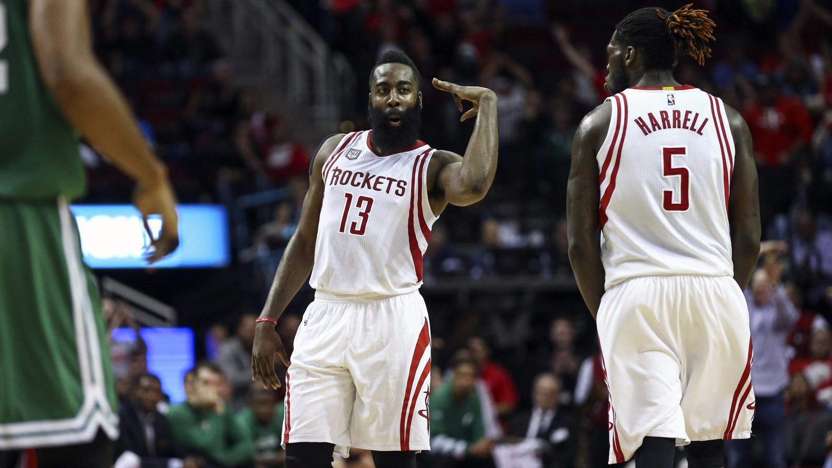 James Harden y Montrezl Harrell en un partido de los Houston Rockets.