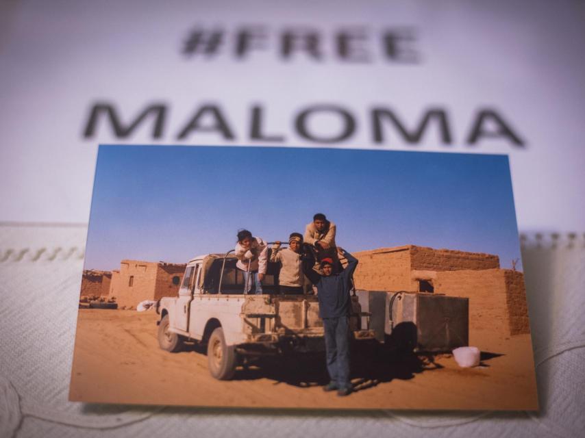 Maloma junto a familiares en Tinduf.