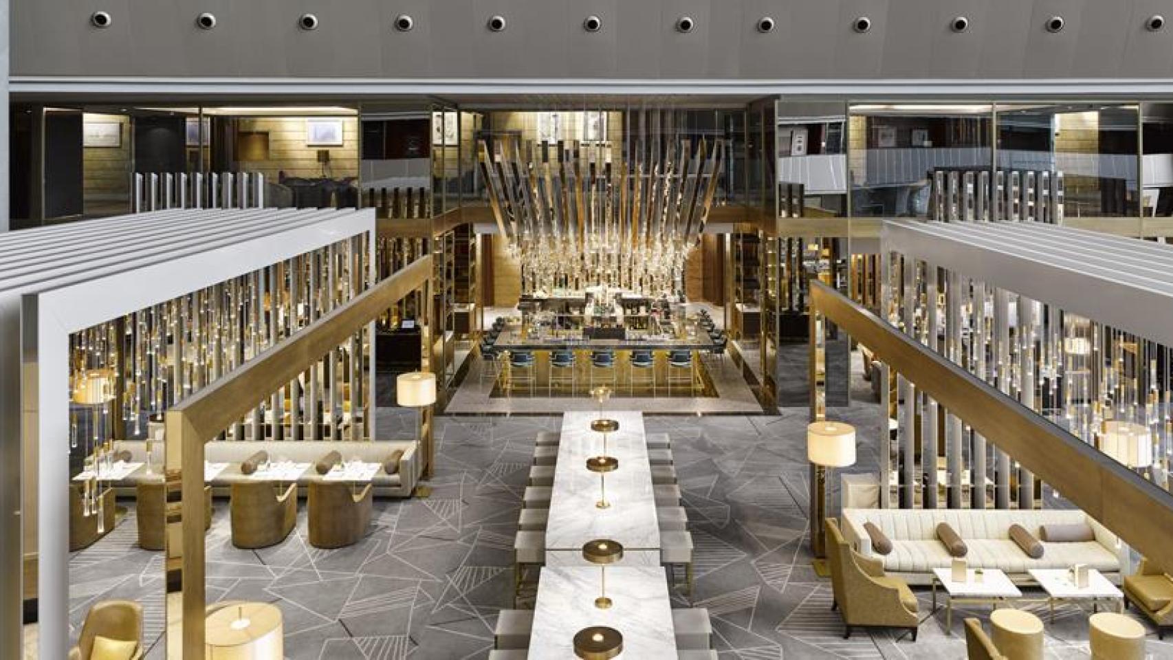 Vista general del hall del hotel Juan Carlos I de Barcelona.