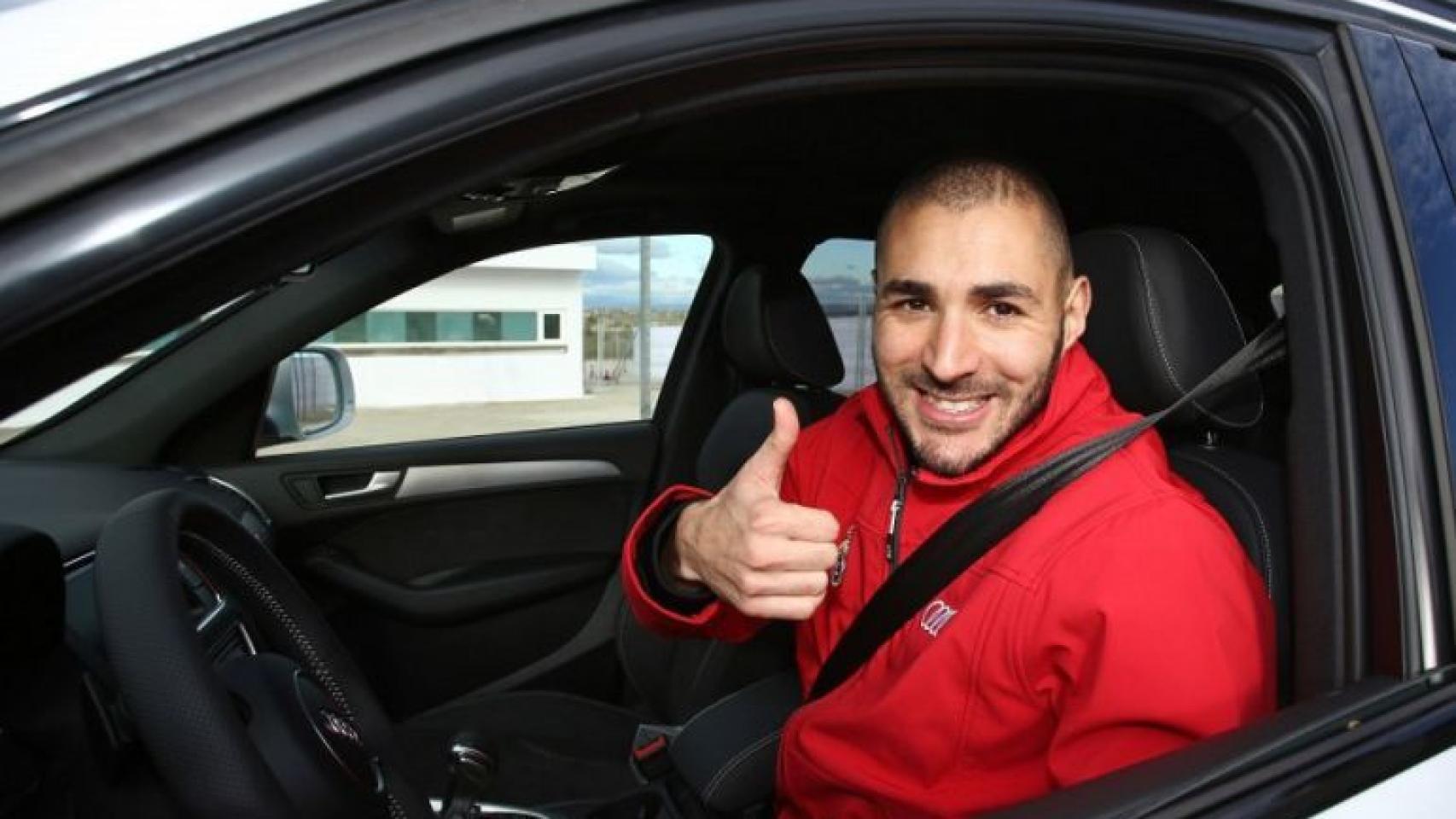 Benzema, durante la presentación de los coches Audi del Real Madrid.